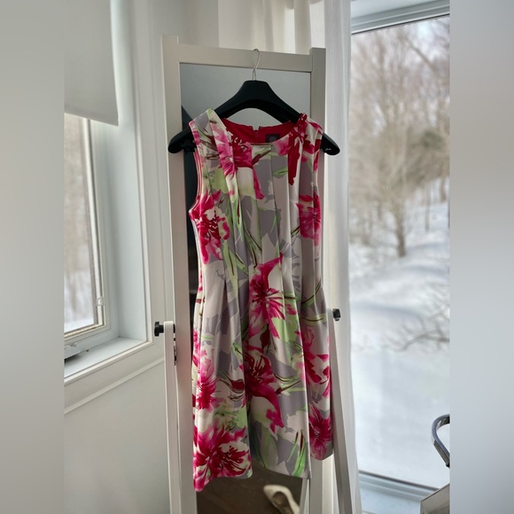Vince Camuto Spring Floral Dress - Picture 2 of 3